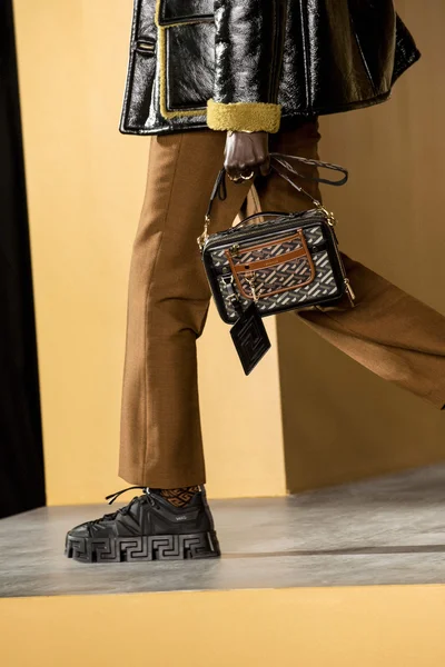 Look 11